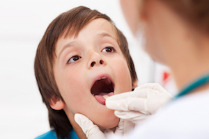 Боль в горле и спине у ребенка Боль в горле и спине у ребенка